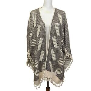 By Anthropologie gray/white knit poncho, M/L, bohemian, coastal, festival